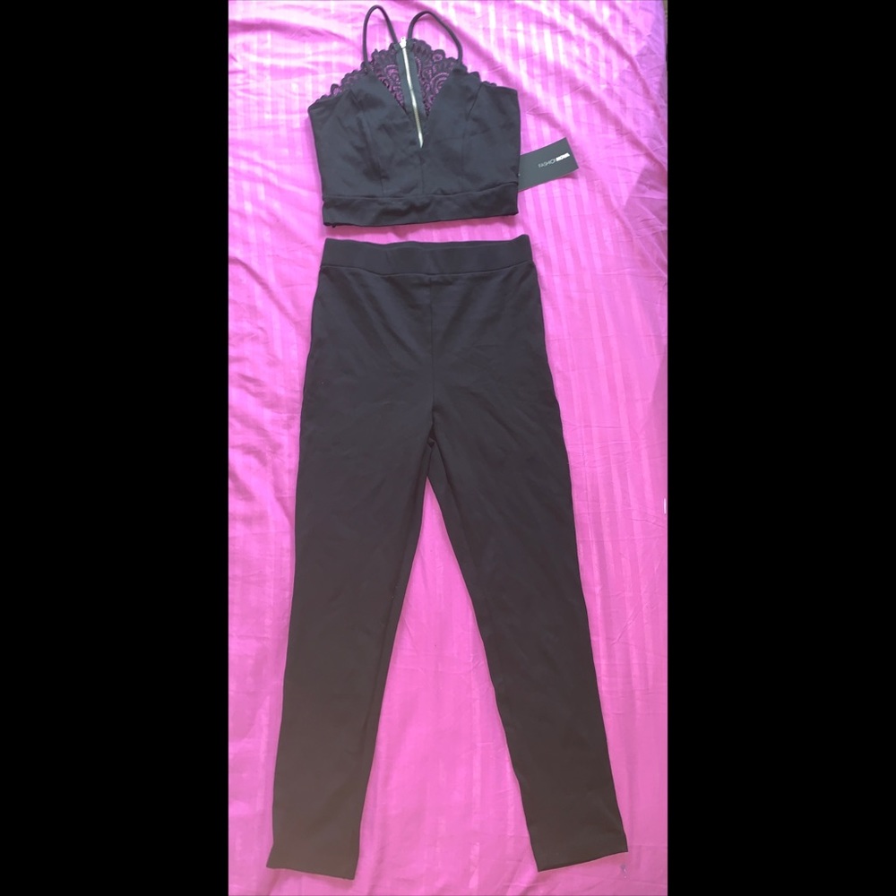 Fashion Nova Black 2 Piece Set 🖤